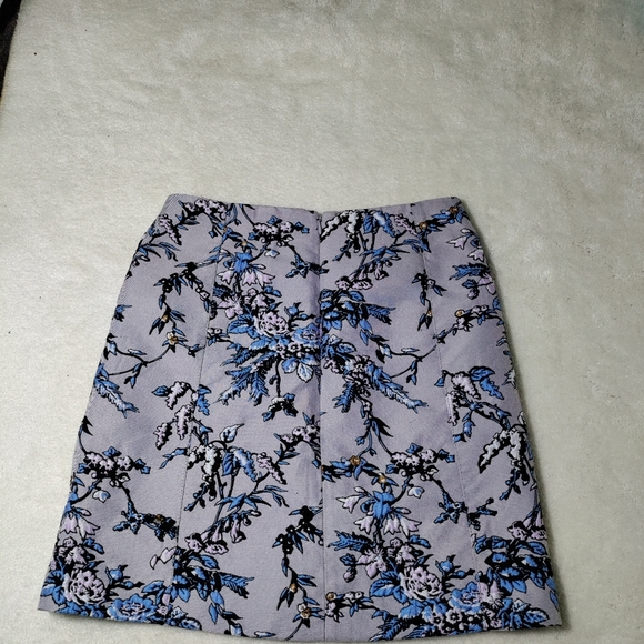 Loft skirt - Picture 2 of 9